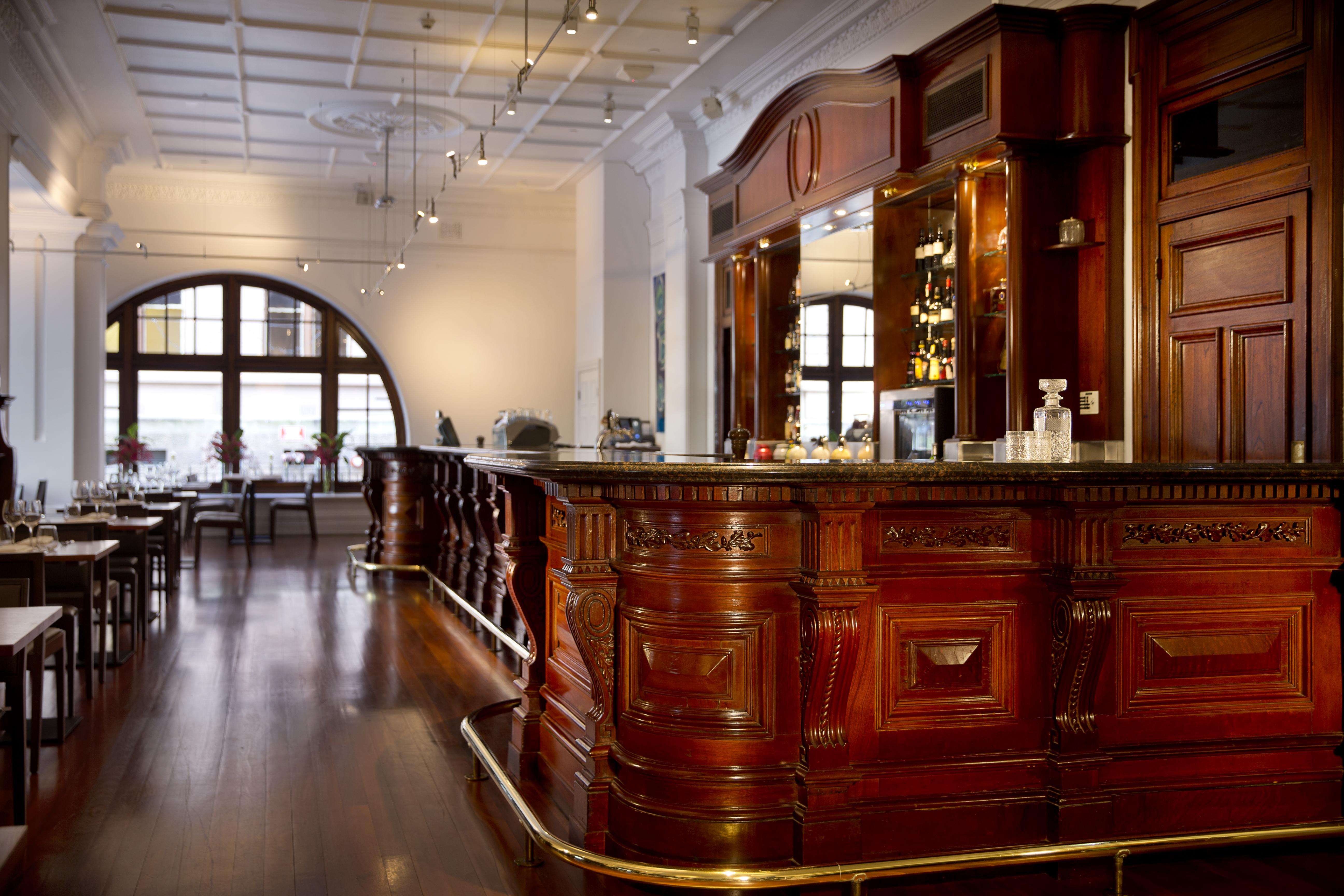 Hotel Treasury Brisbane Zewnętrze zdjęcie The bar at the Long & Short